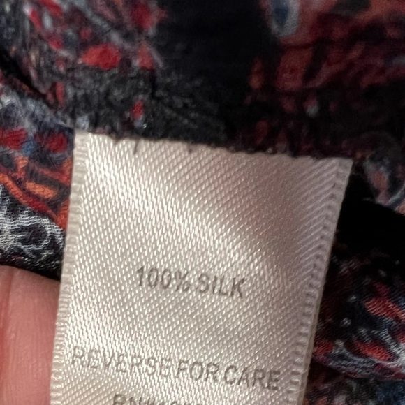 Garnet Hill 100% Silk Floral Print Blouse Top Medium Blue Tunic.   158 - Picture 3 of 3